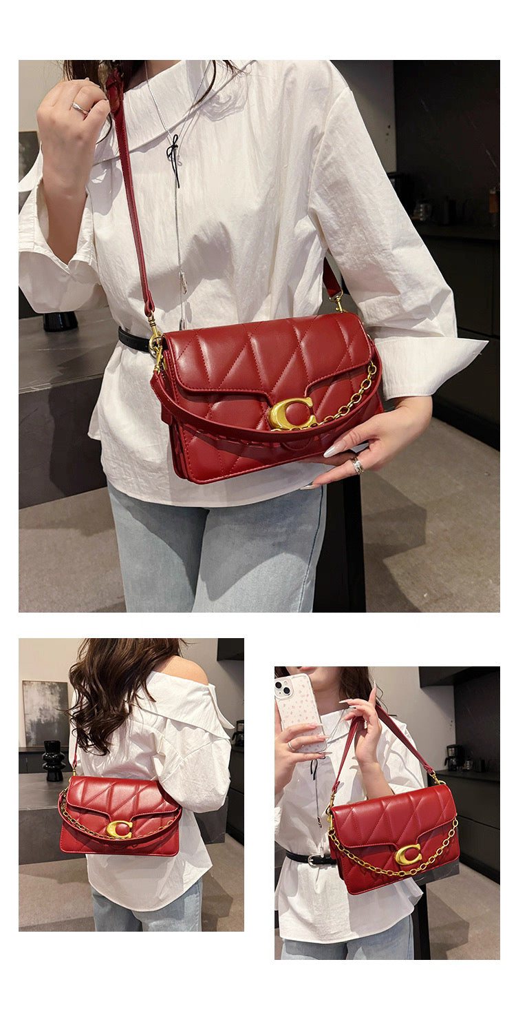 Pre order Coach versatile shoulder crossbody bag