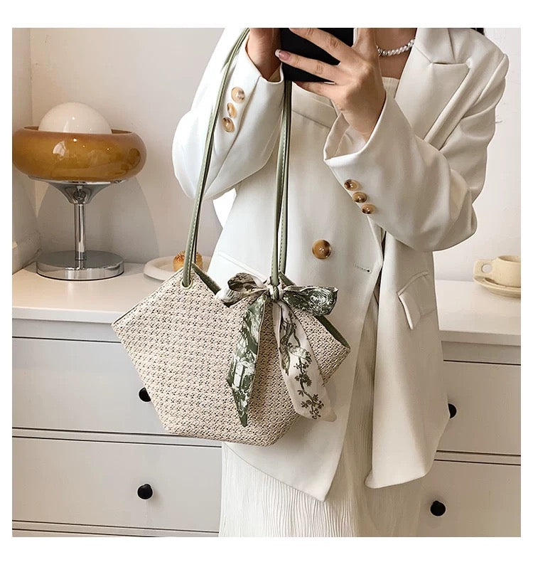 Gorgeous Hand woven straw shoulder bag with free twilly