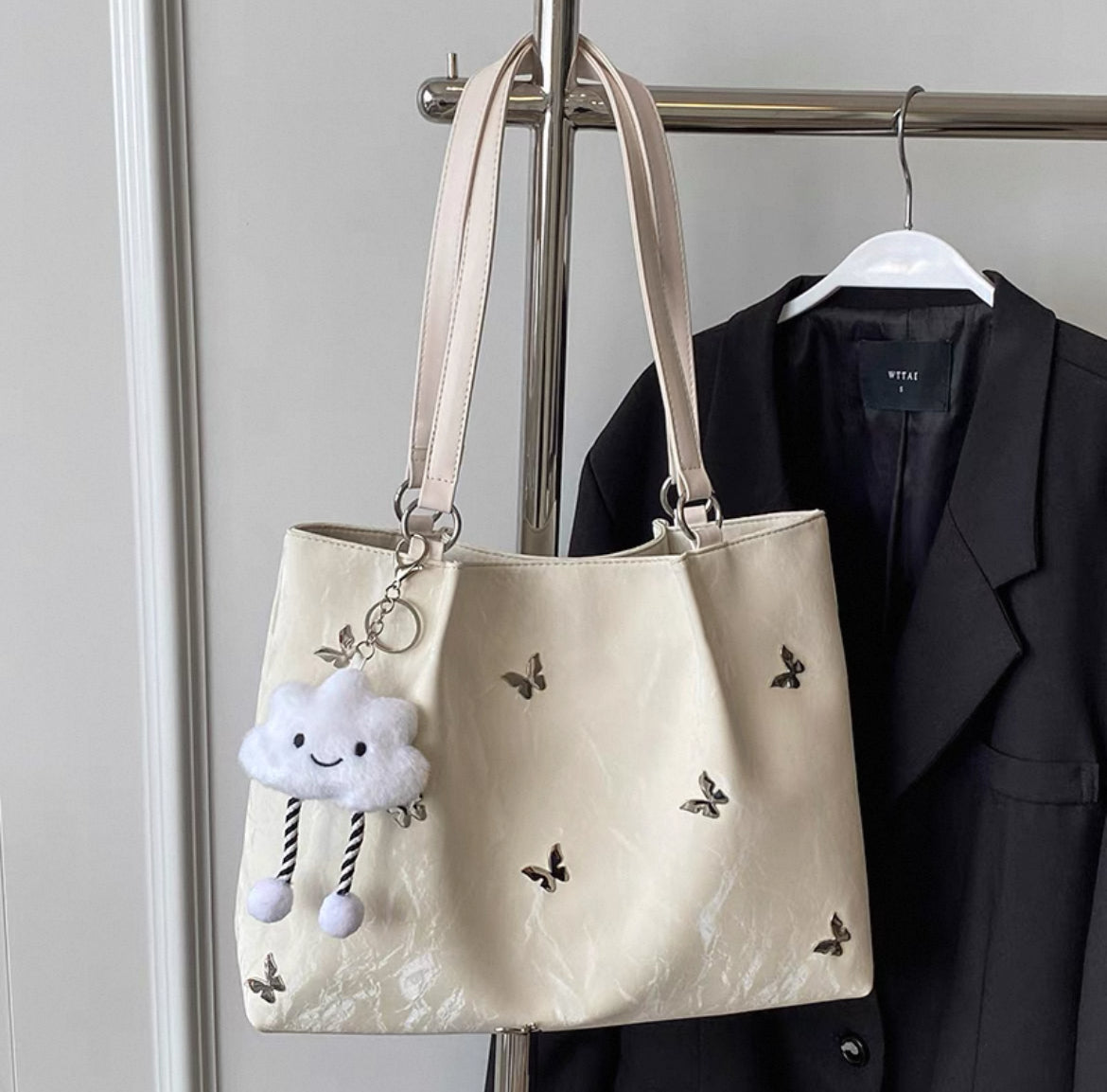 Tote Bag Large Capacity 2025 High-End Shoulder Bag, College and professional With ornaments/keychains