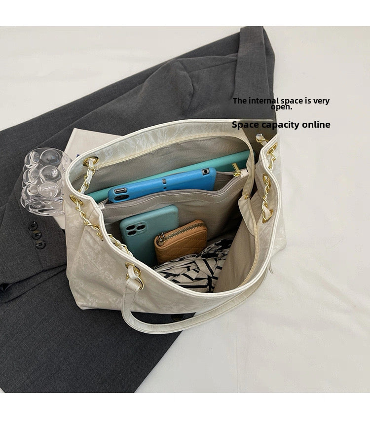 Tote bag large Capacity Autumn and Winter Can Be Crossbody Casual and Easiest for Matching in 2025