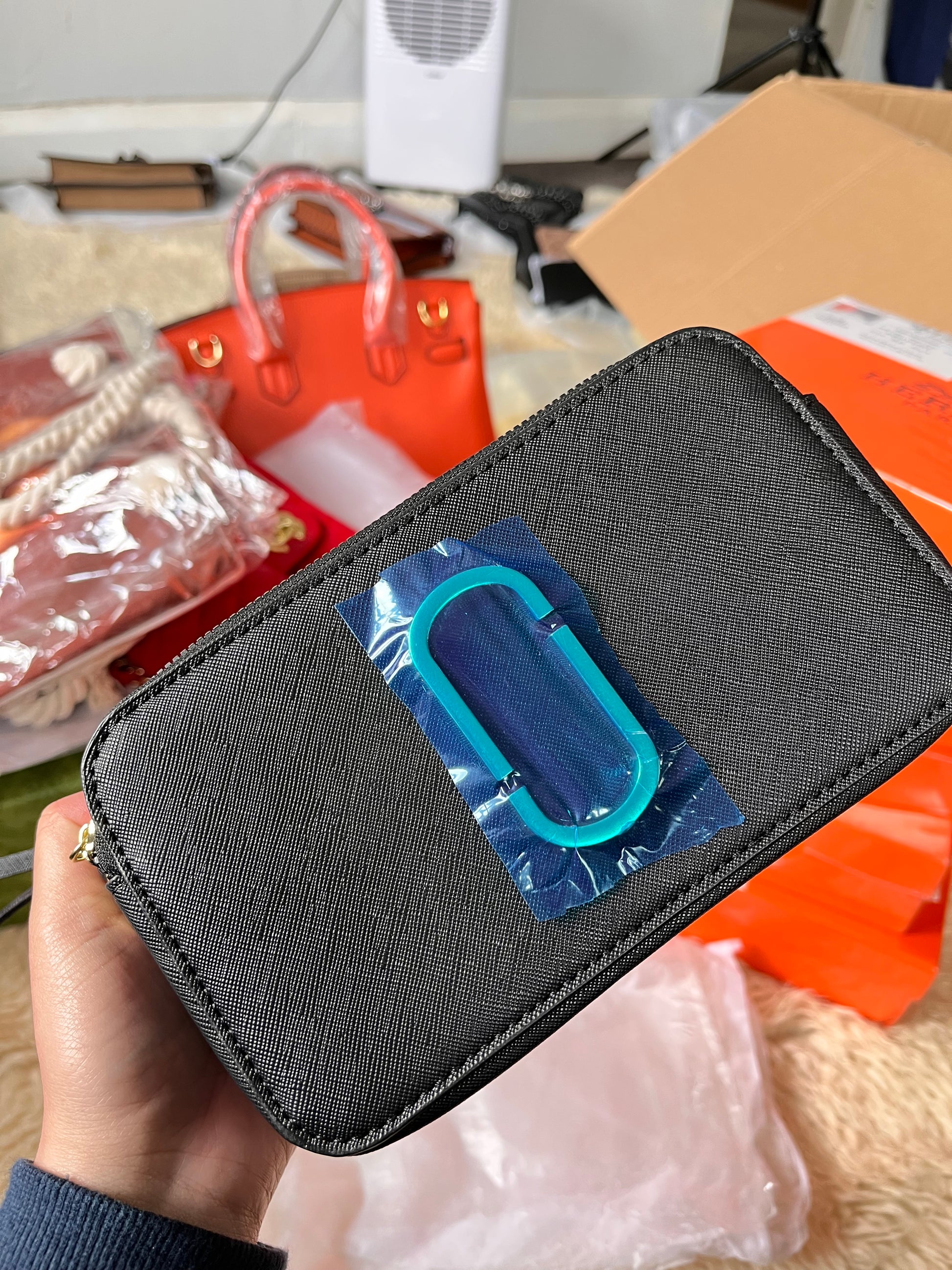 Marc Jacob  Trendy Super Stylish One-Shoulder Cross-Body with coin purse Square type