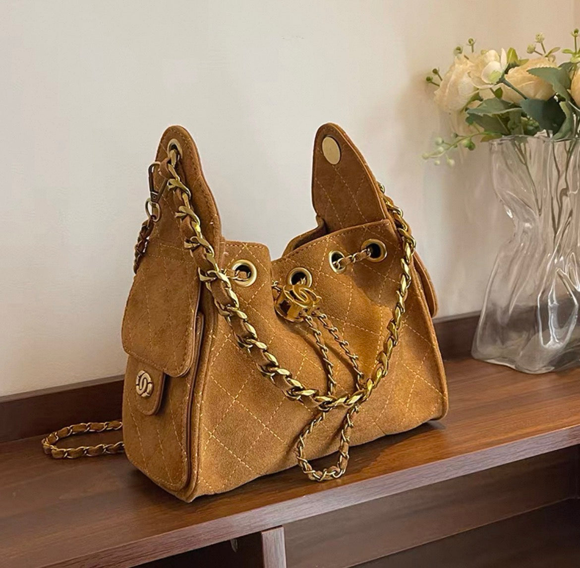 C brand shoulder bag