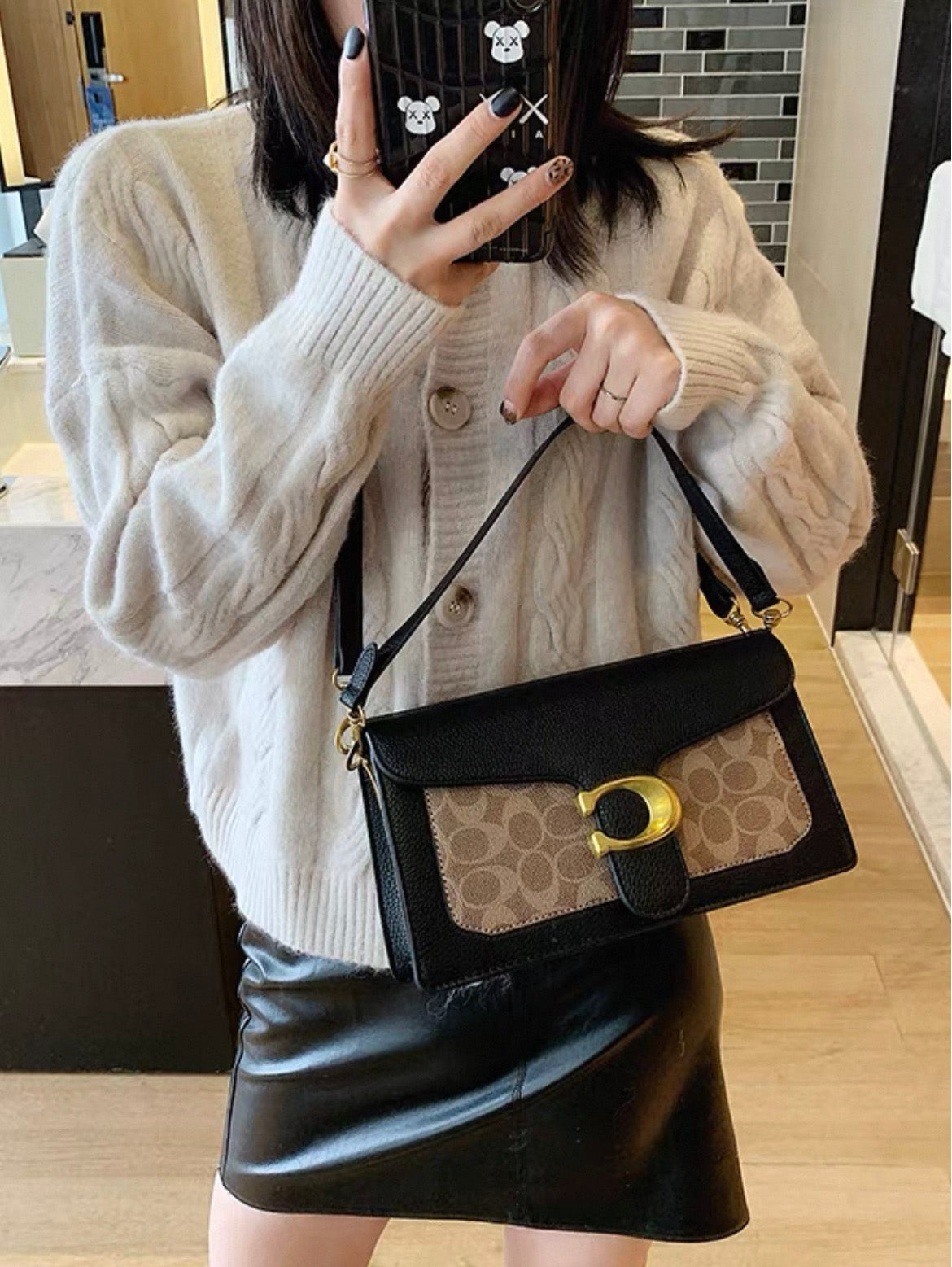 Pre order Coach underarm /shoulder bag