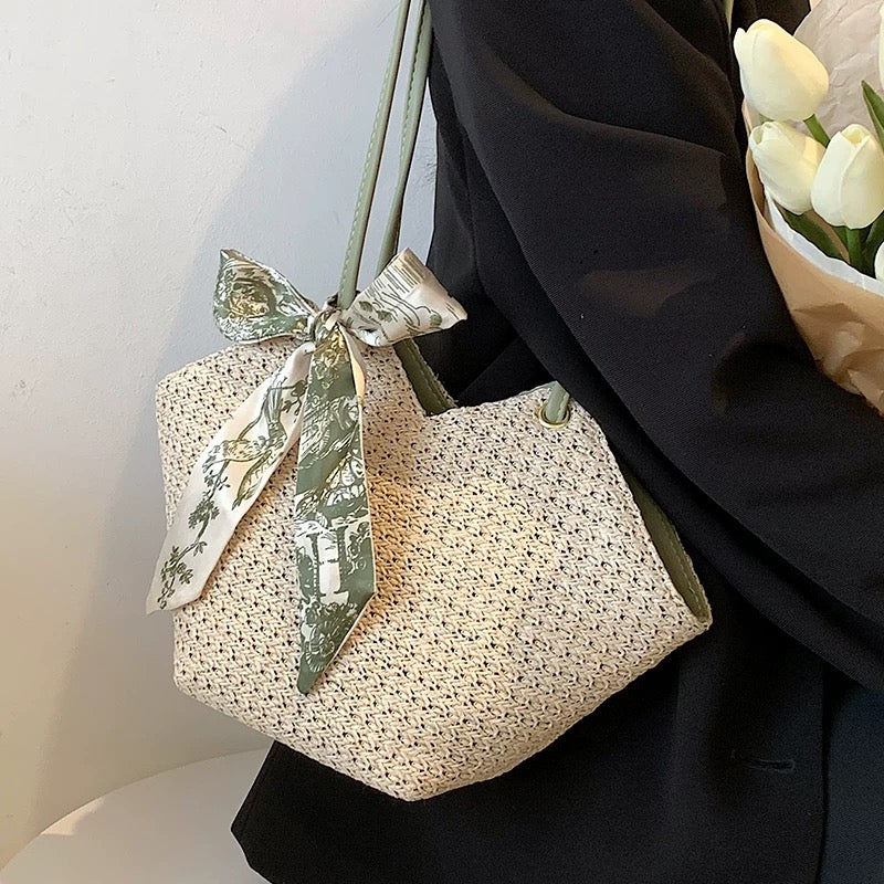 Gorgeous Hand woven straw shoulder bag with free twilly