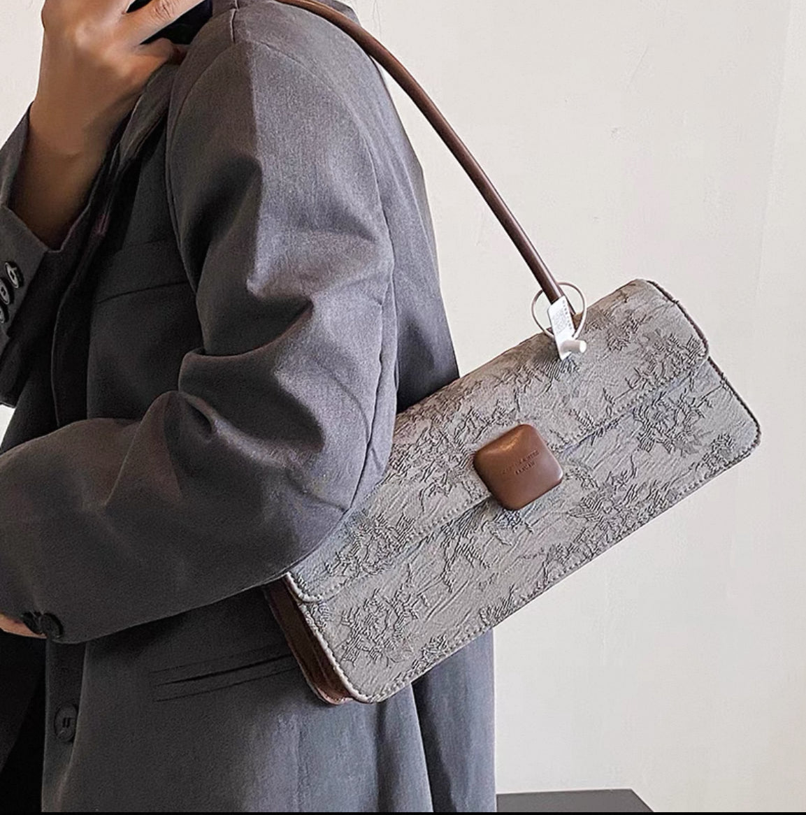 French Niche Bag for 2025 Hot Style Super Hot ,New High-End Satchel Small Square Bag Hot Style Armpit Baguette Bag