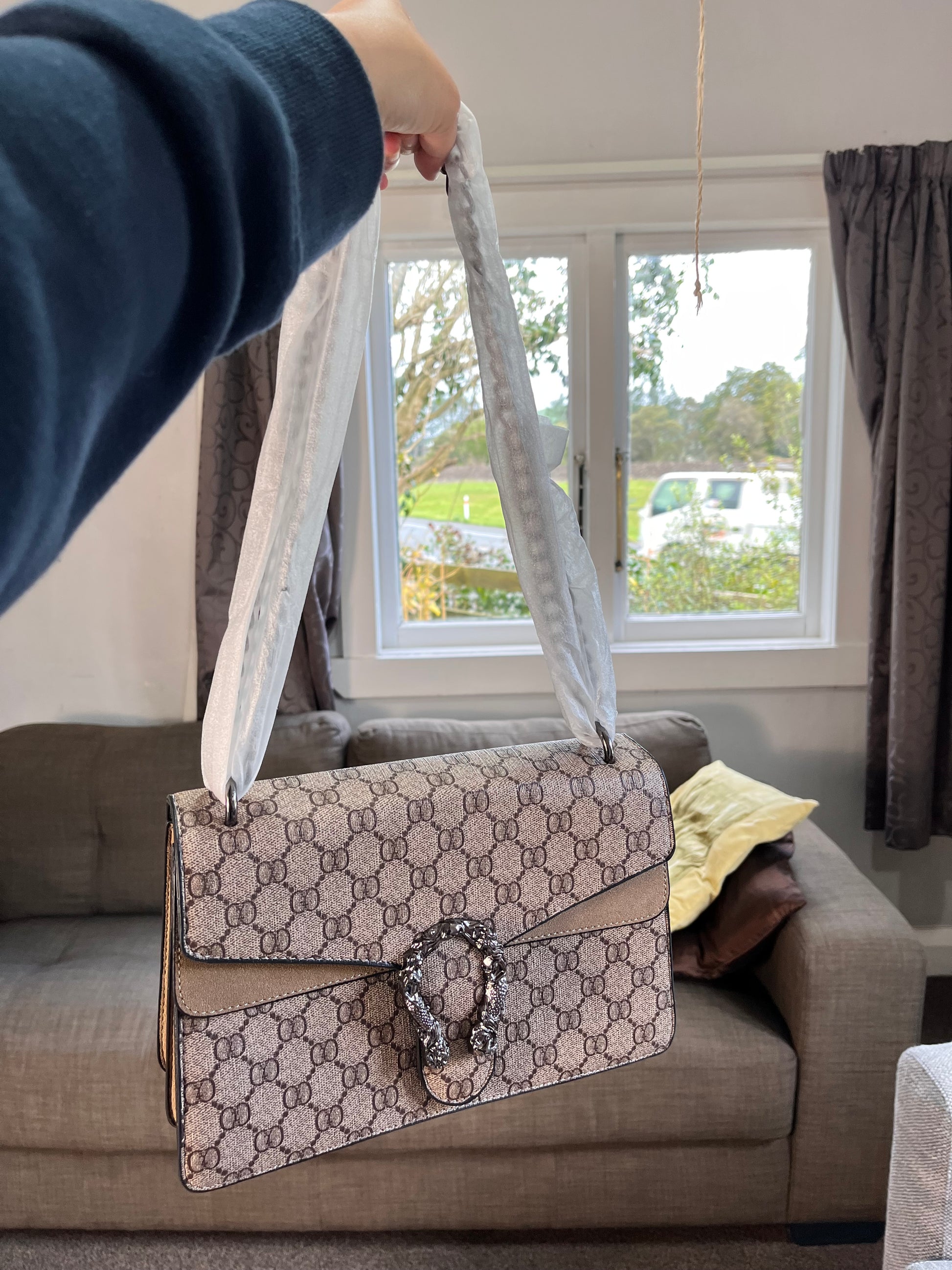 Gucci Dionysus hard type leather shoulder and crossbody bag w/gift box