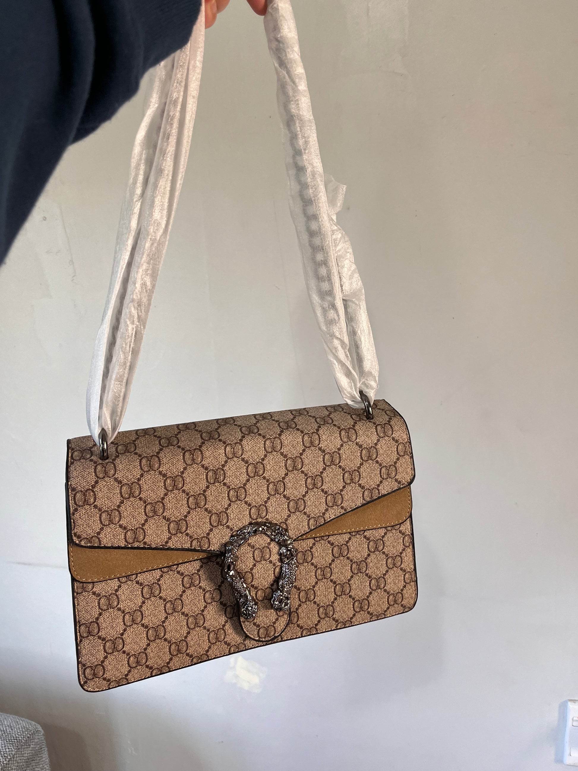 Gucci Dionysus hard type leather shoulder and crossbody bag w/gift box