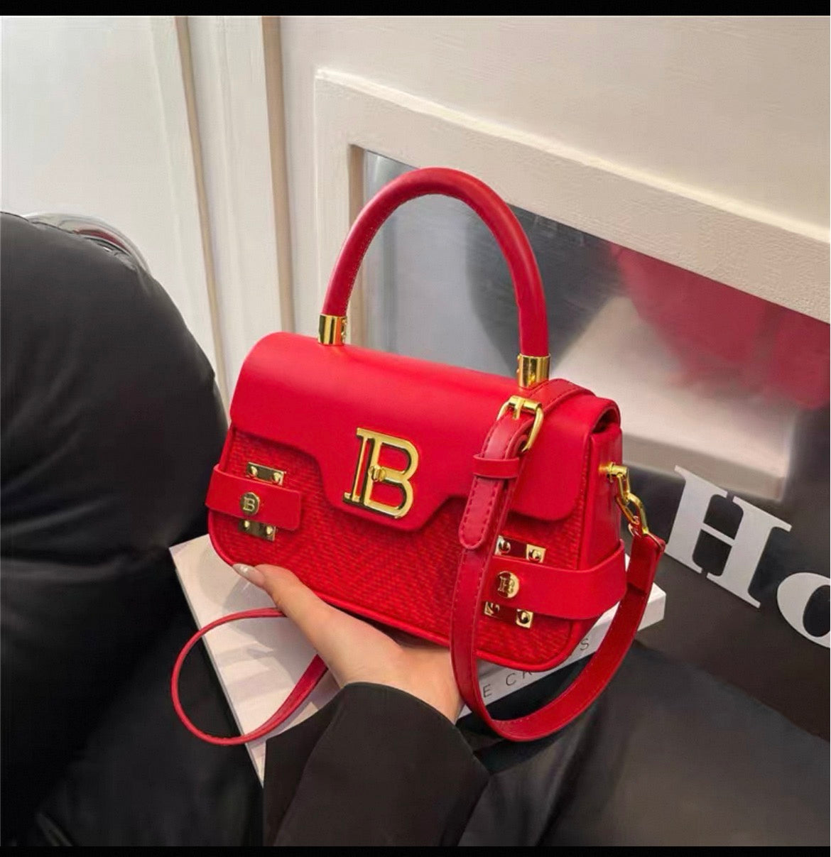 Balmain B-buzz Crossbody Versatile Commuter Box Bag .