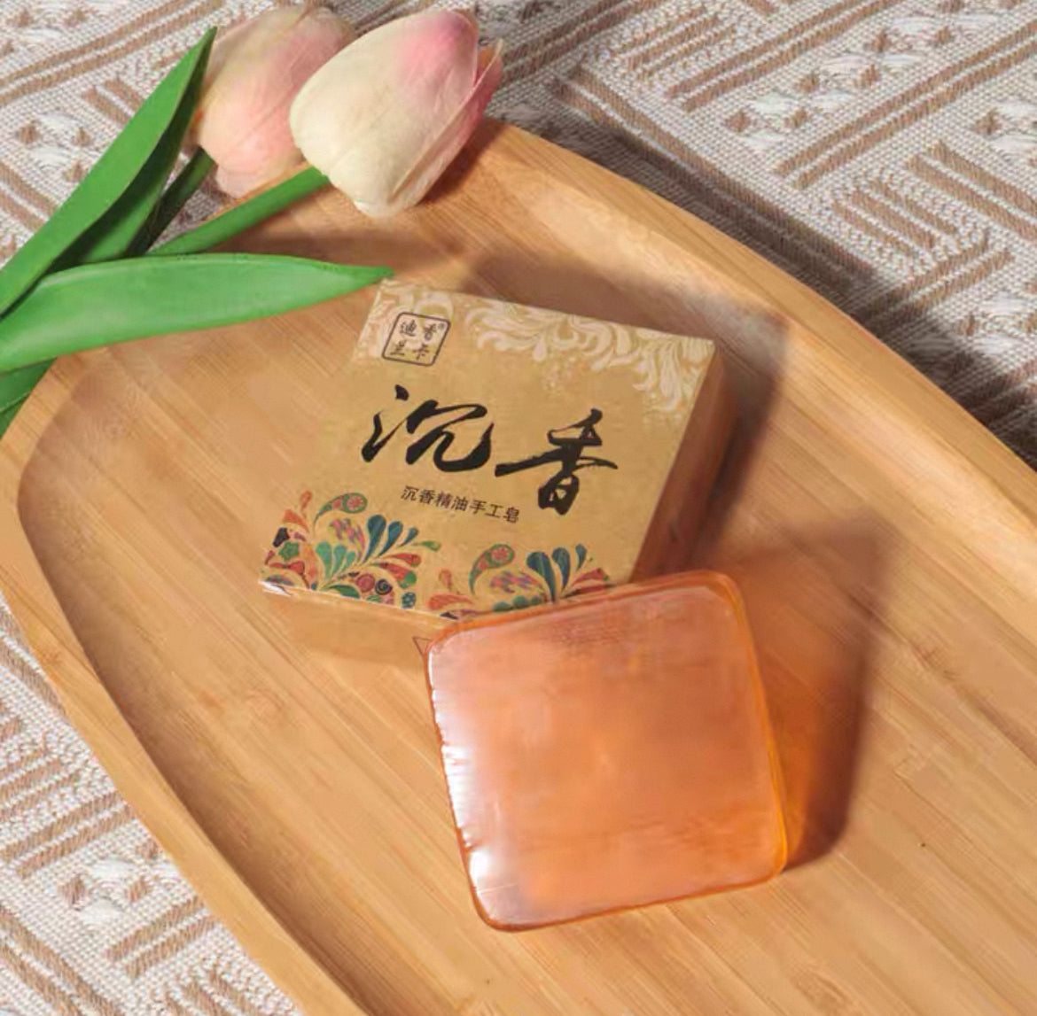 Unisex Natural Agarwood Handmade soap