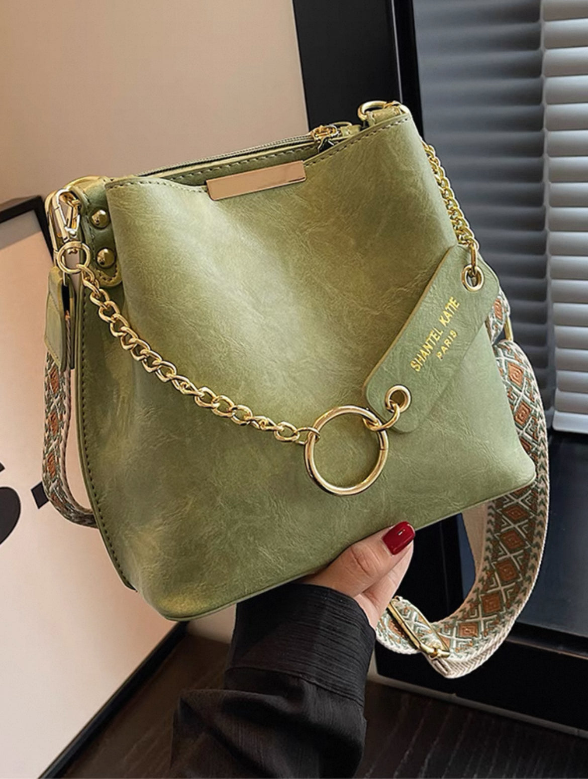Internet Celebrity High-End 2025 Bucket Bag Foreign Style Wide Crossbody Bag