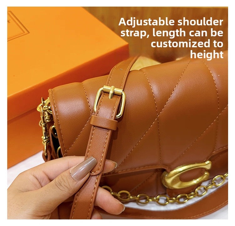 Pre order Coach versatile shoulder crossbody bag