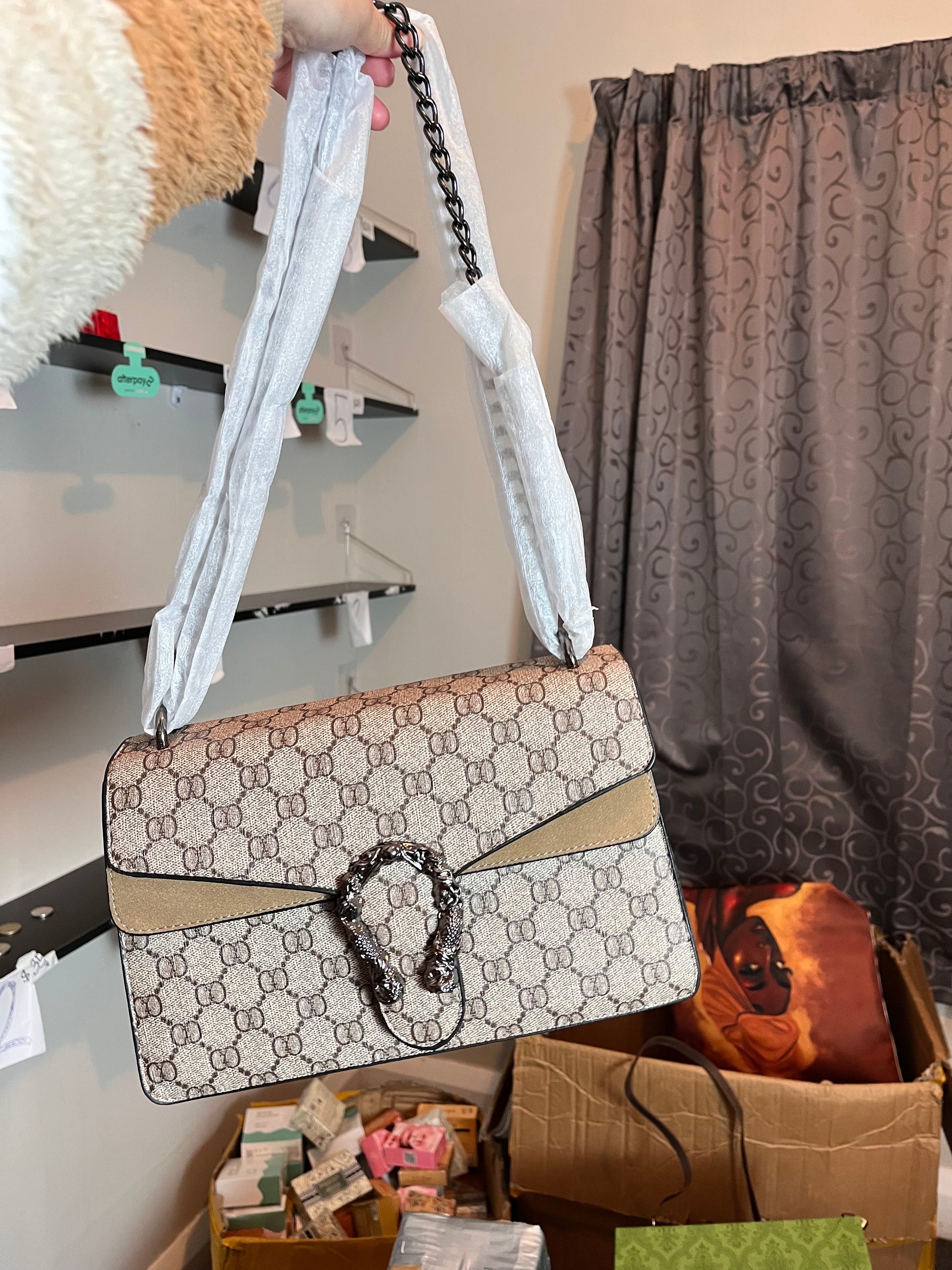 Gucci Dionysus hard type leather shoulder and crossbody bag w/gift box