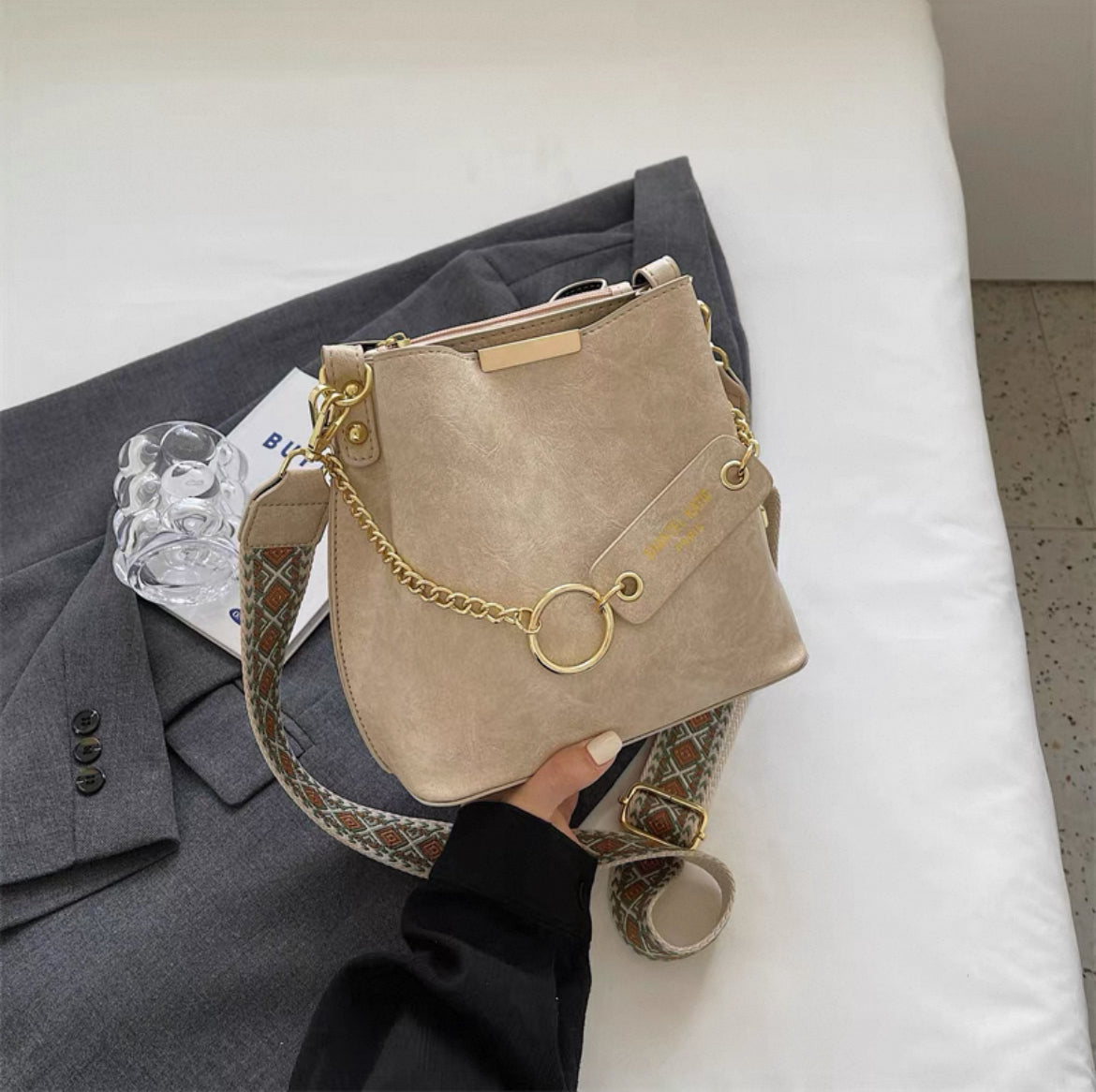 Internet Celebrity High-End 2025 Bucket Bag Foreign Style Wide Crossbody Bag