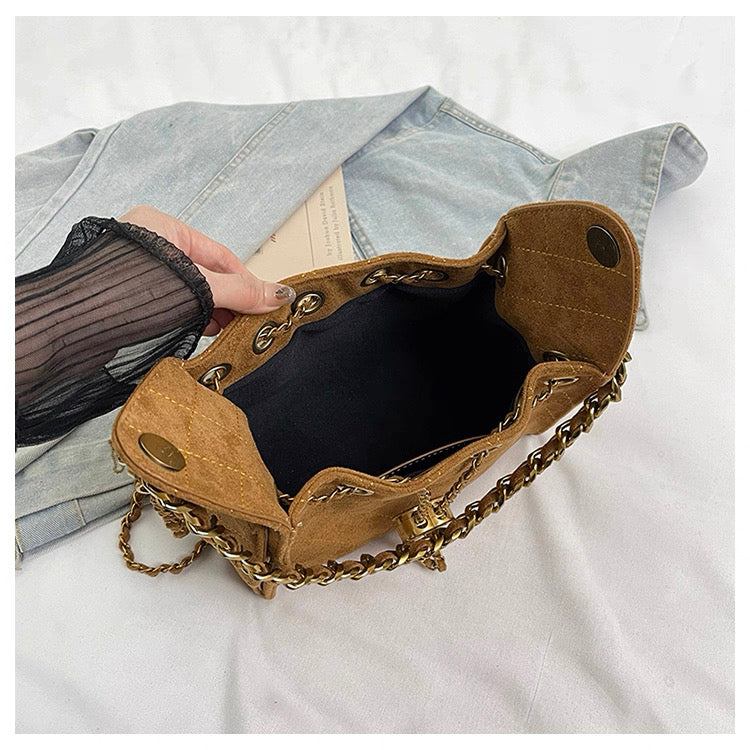 C brand shoulder bag