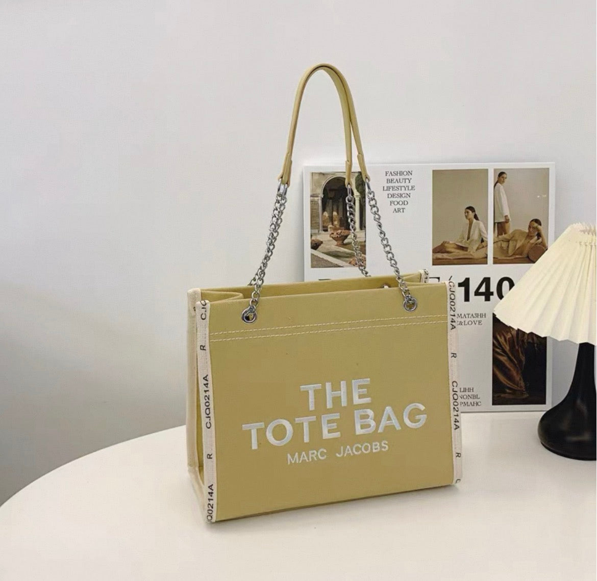 Marc Jacobs , The Tote bag