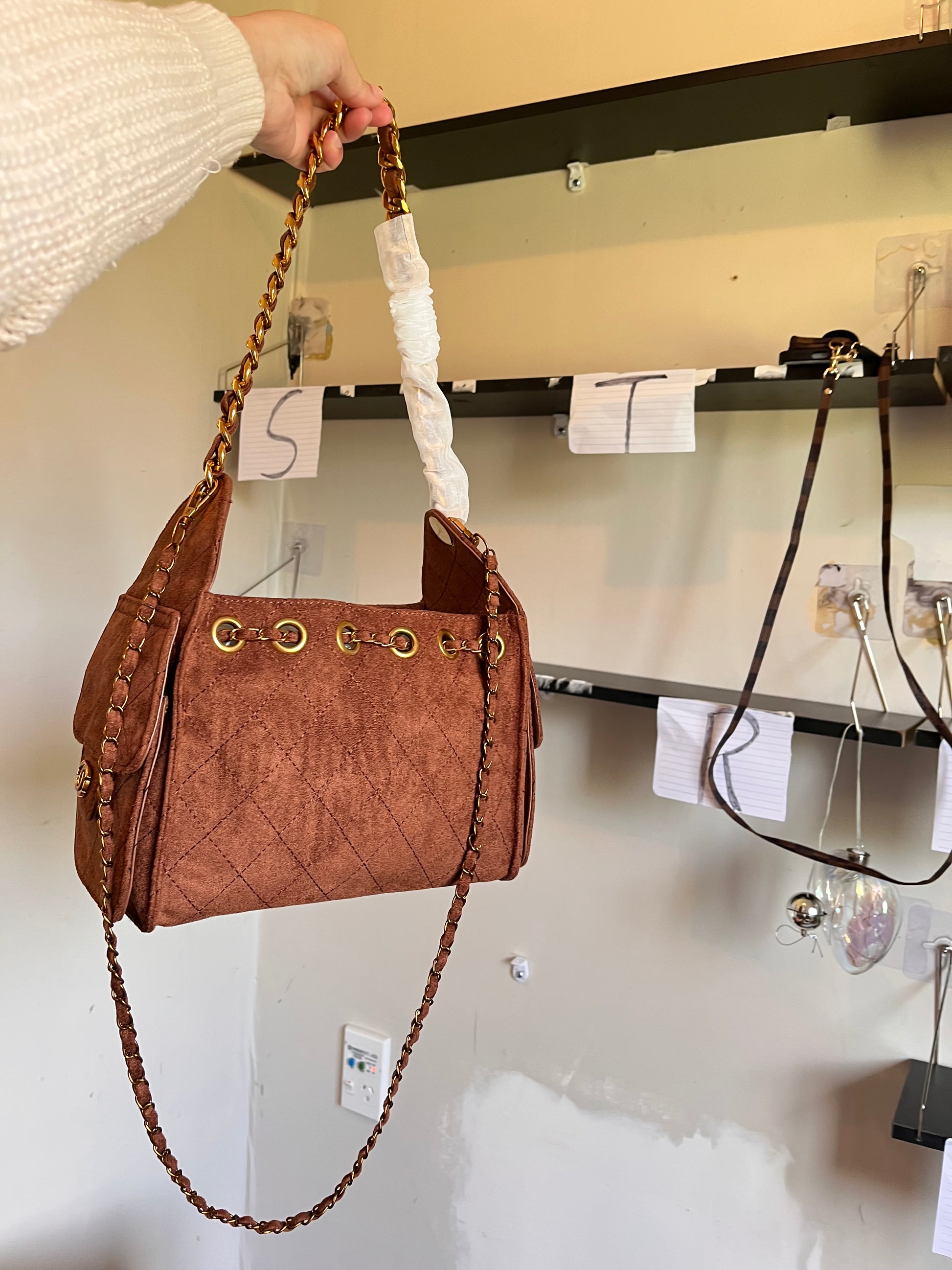 C brand shoulder bag