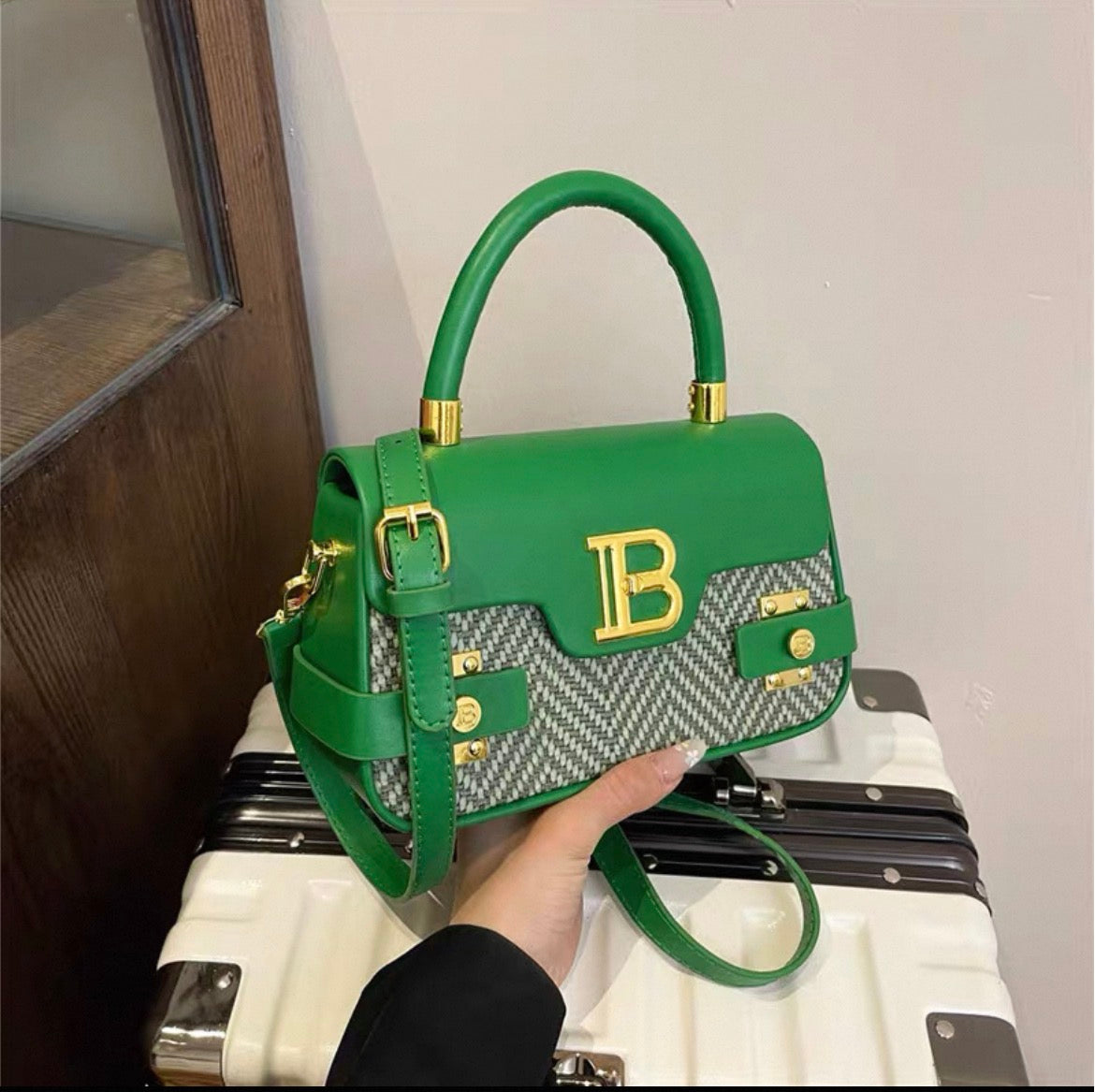 Balmain B-buzz Crossbody Versatile Commuter Box Bag .
