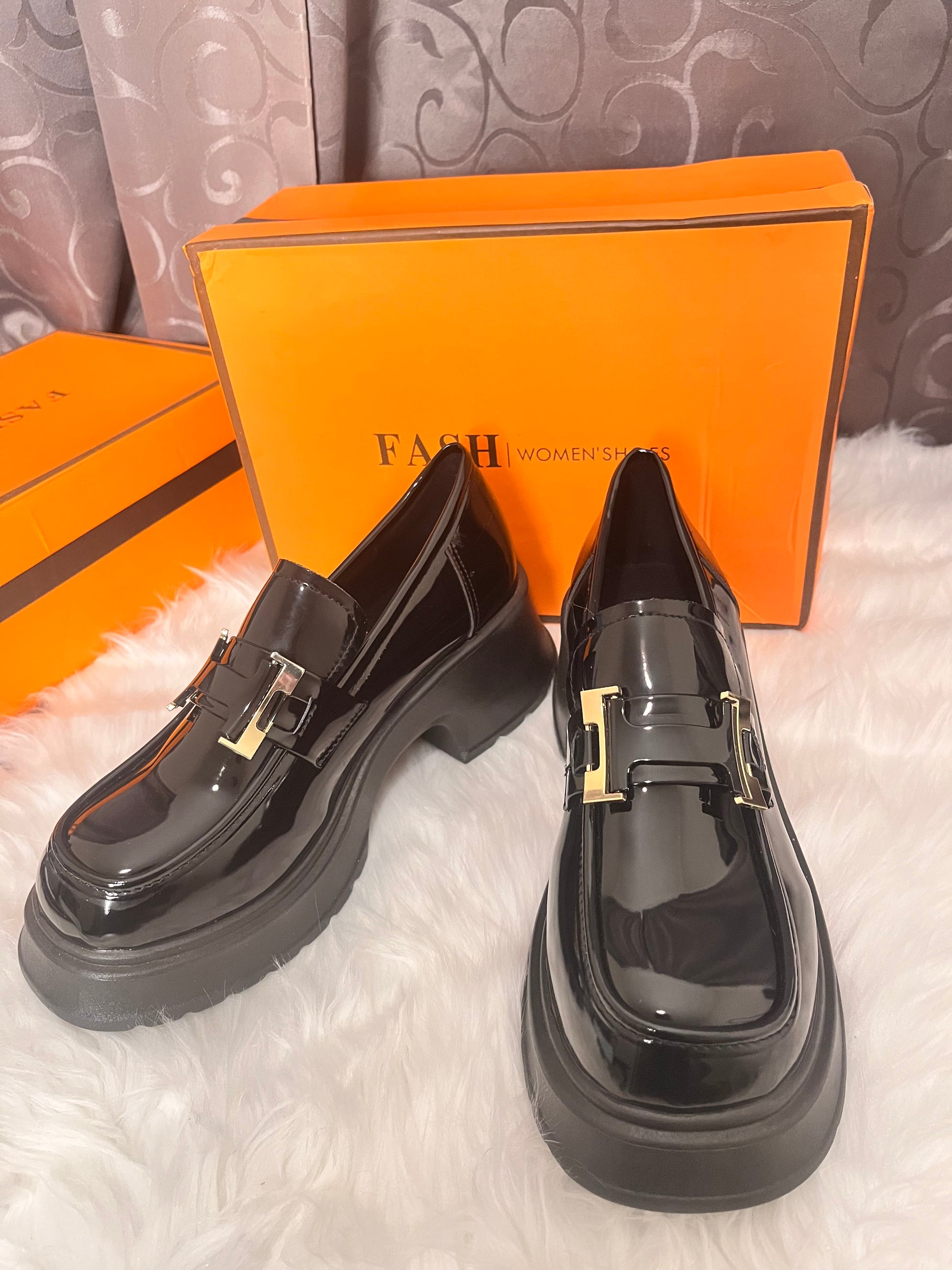 Thick-Soled Leather Shoes for British Preppy Style Patent Leather Slip-On Lazy Loafers for Women Spring and Autum