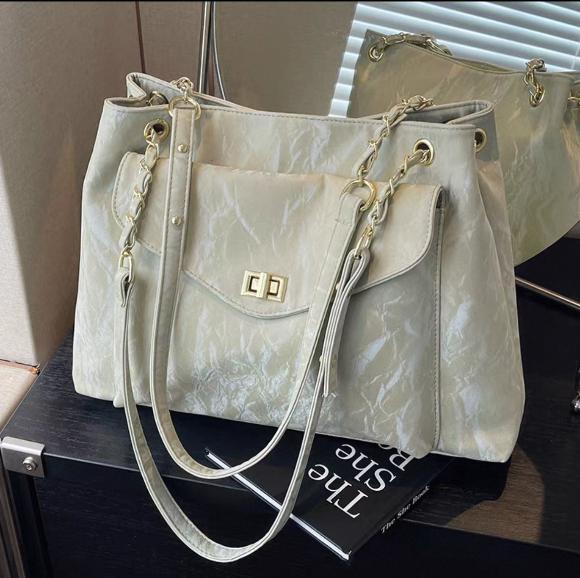 Tote bag large Capacity Autumn and Winter Can Be Crossbody Casual and Easiest for Matching in 2025