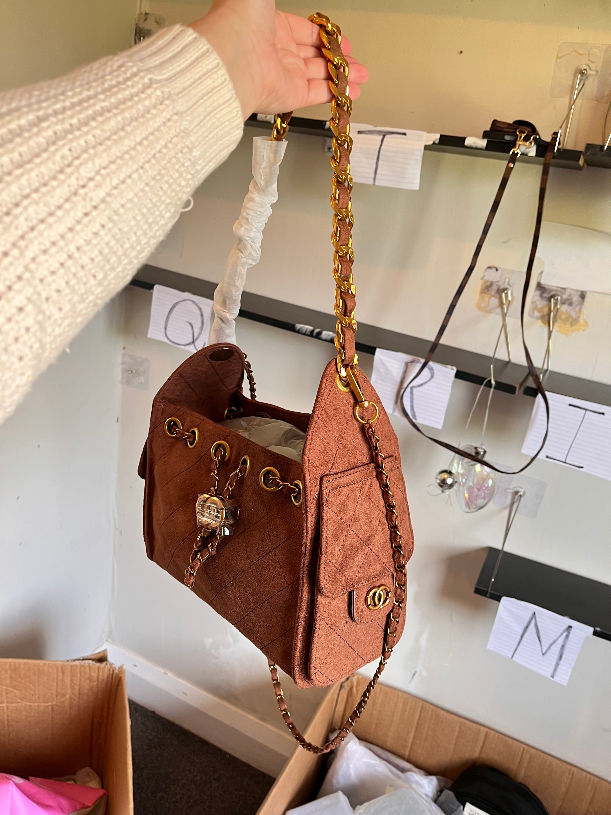 C brand shoulder bag