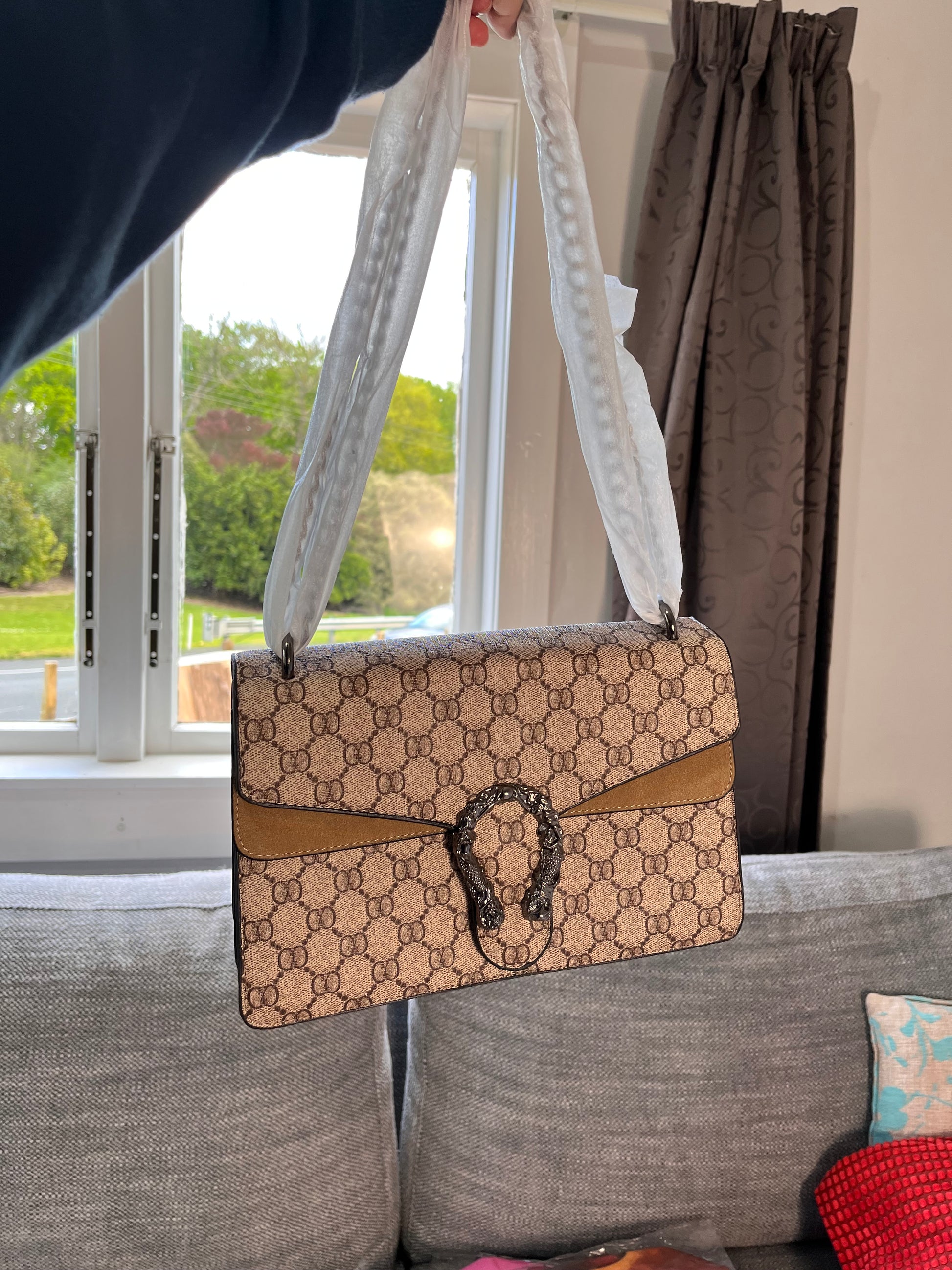 Gucci Dionysus hard type leather shoulder and crossbody bag w/gift box