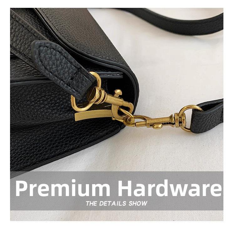 Pre order Coach underarm /shoulder bag