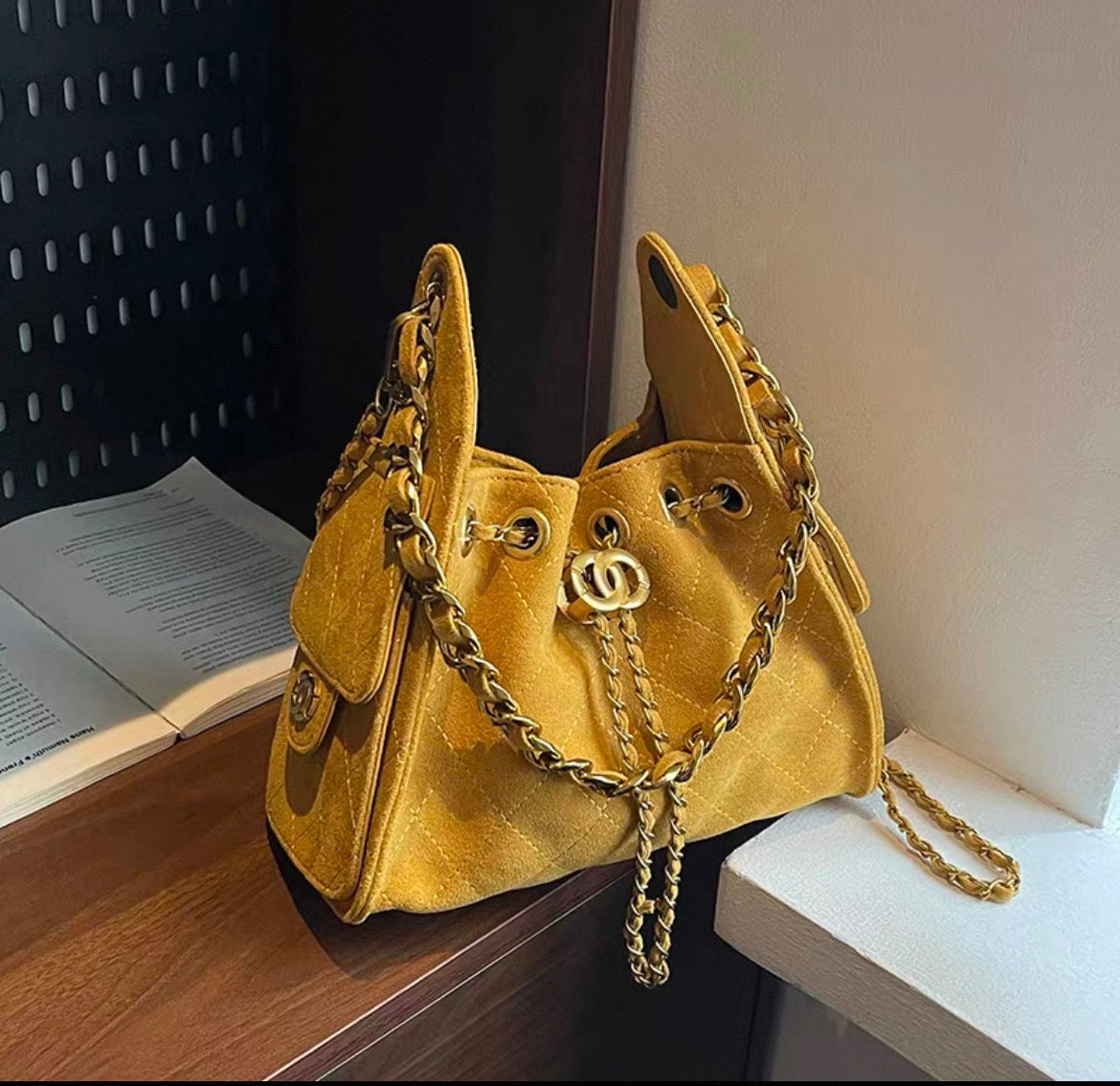 C brand shoulder bag