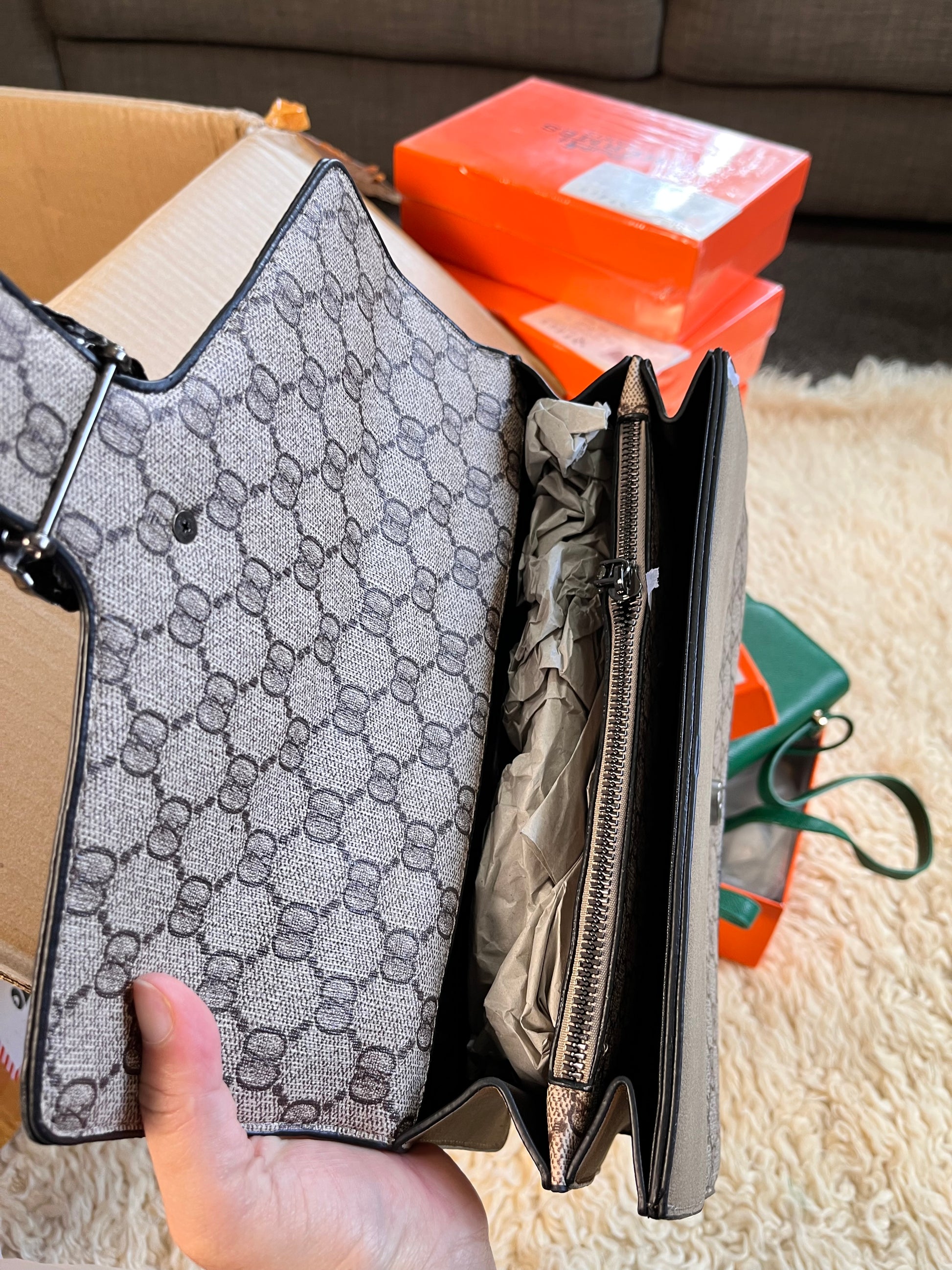 Gucci Dionysus hard type leather shoulder and crossbody bag w/gift box