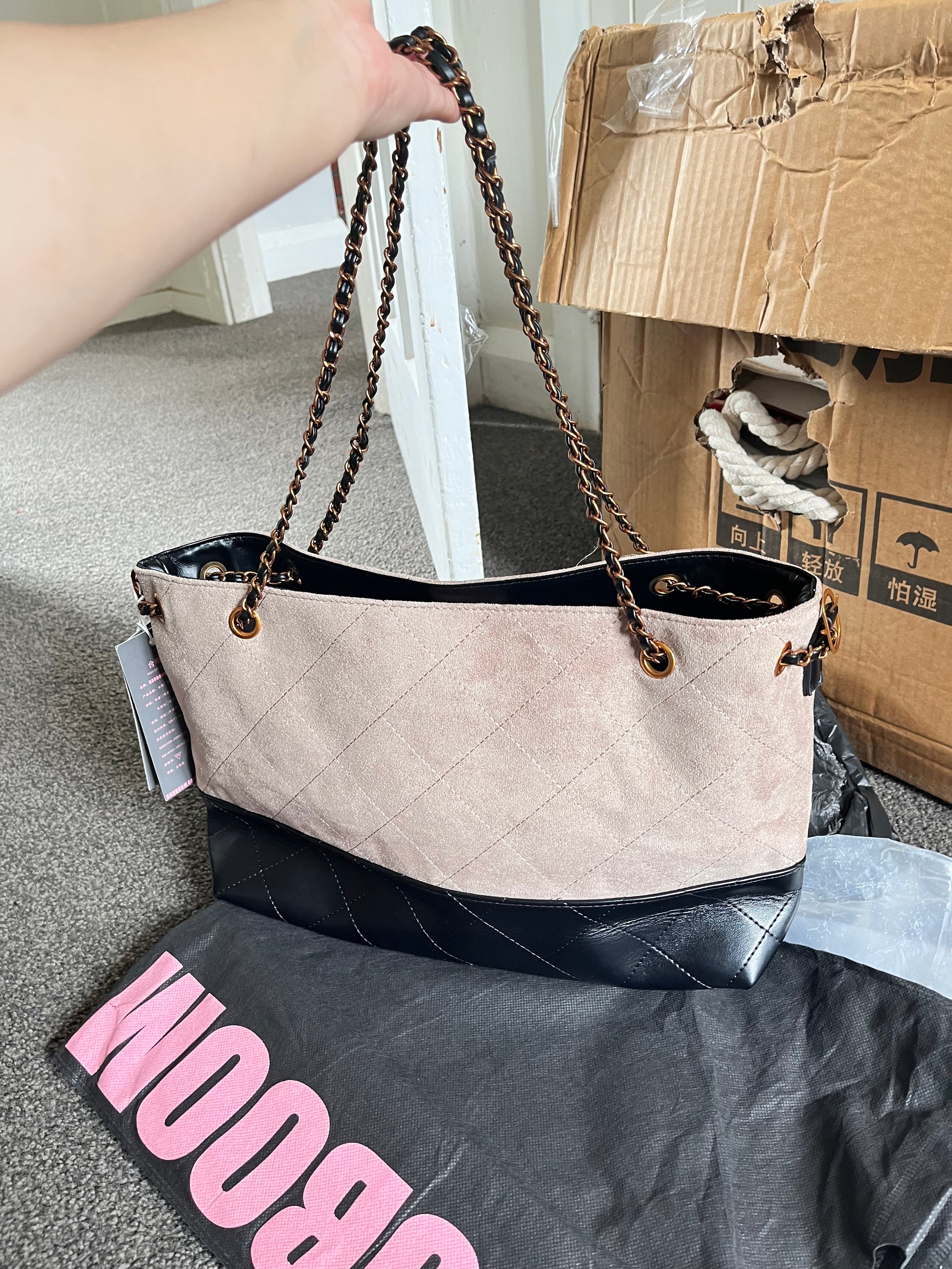 C shoulder bag