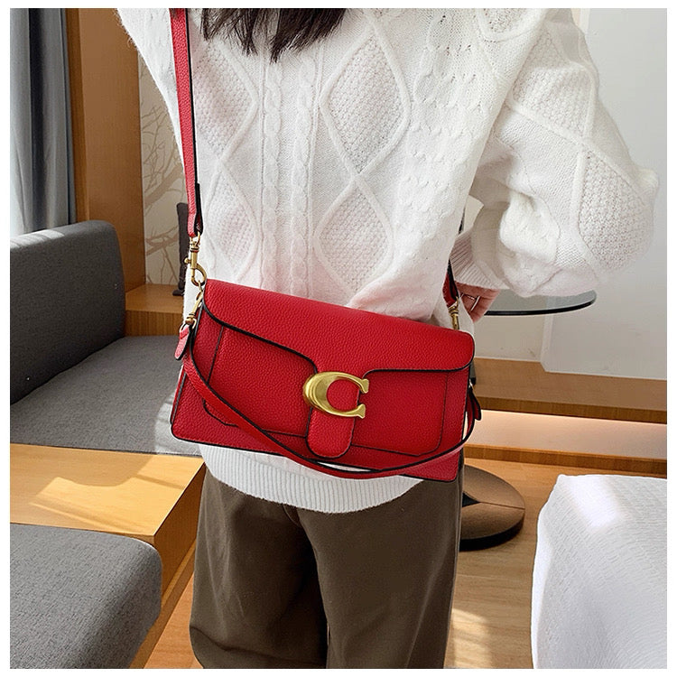 Pre order Coach underarm /shoulder bag