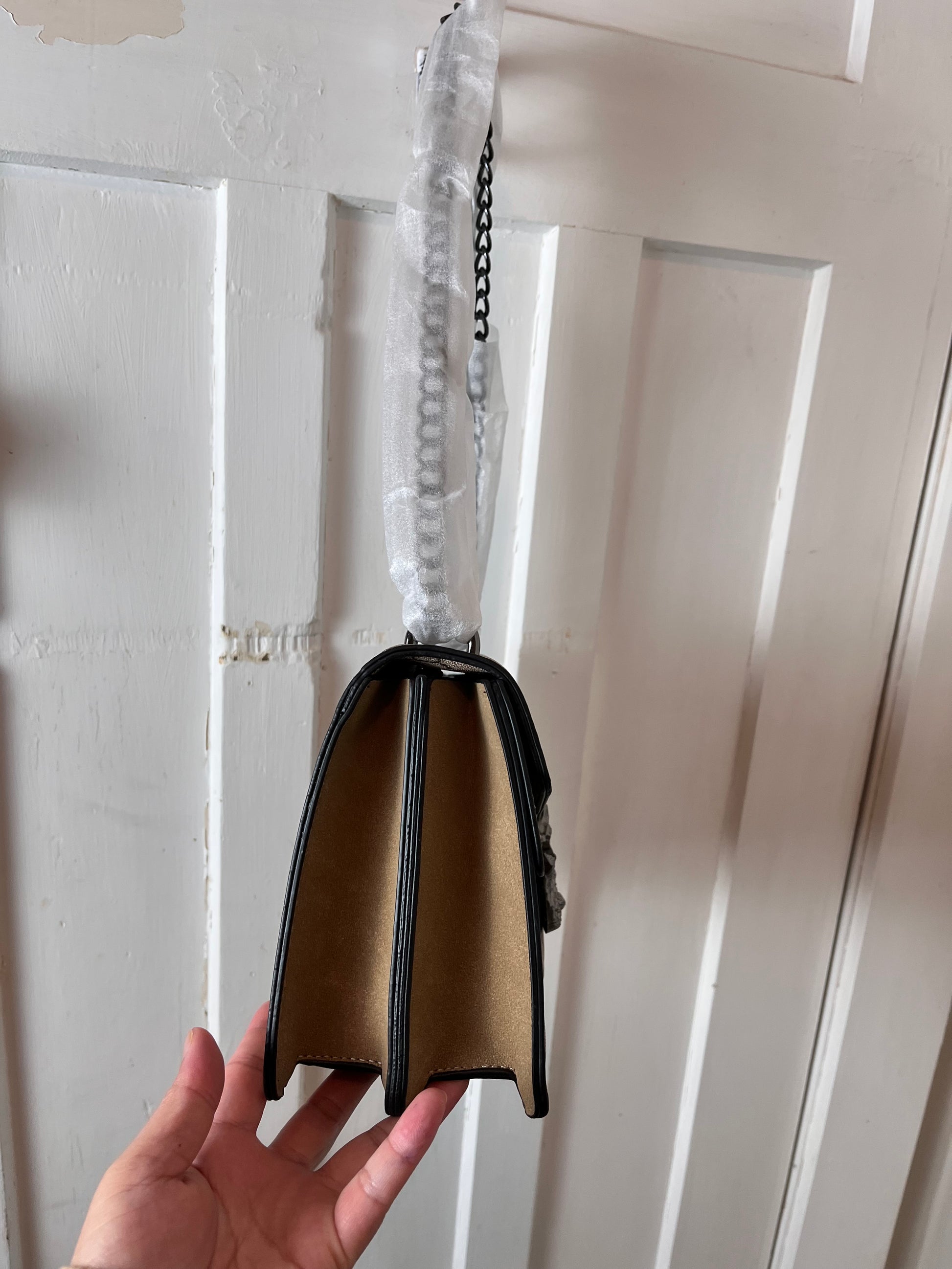 Gucci Dionysus hard type leather shoulder and crossbody bag w/gift box