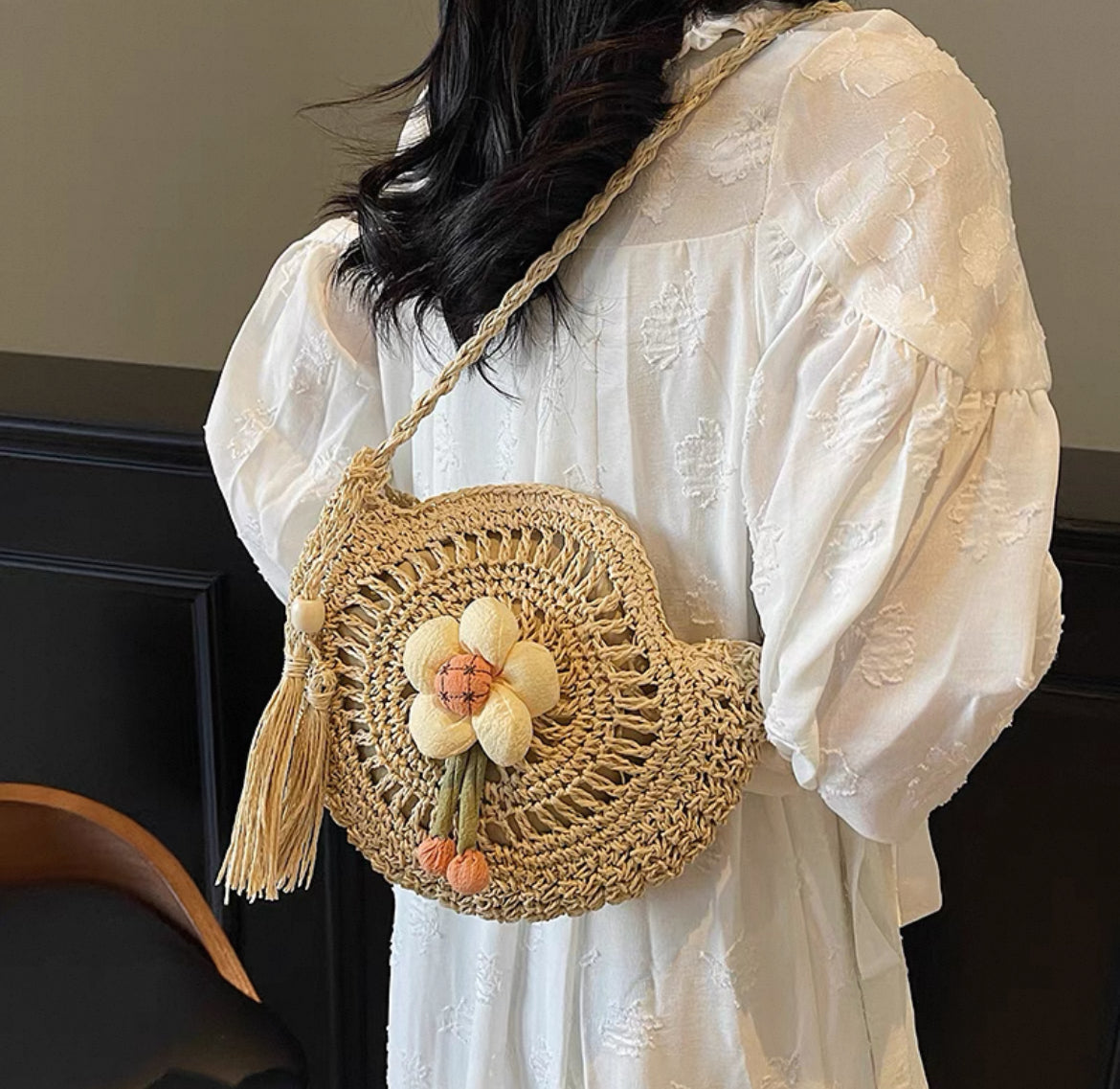 Niche Design Woven Straw Bag