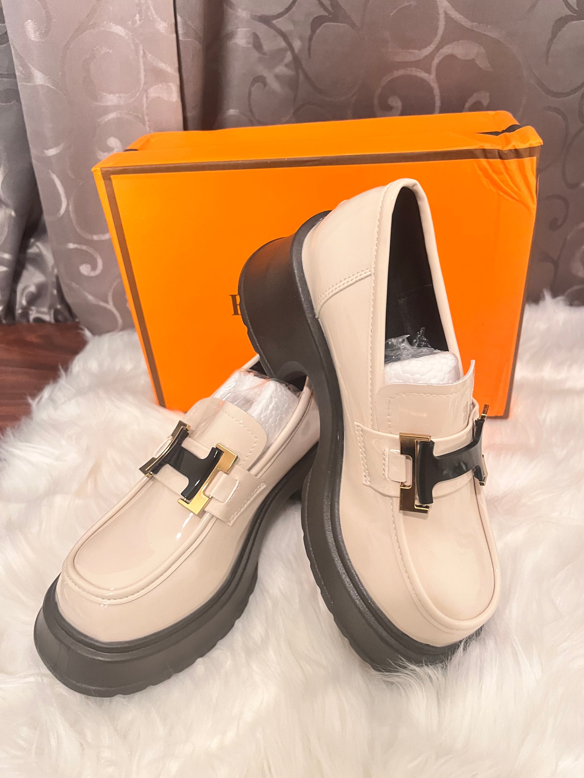 Thick-Soled Leather Shoes for British Preppy Style Patent Leather Slip-On Lazy Loafers for Women Spring and Autum