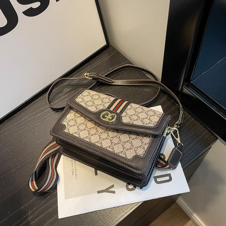 G crossbody bag