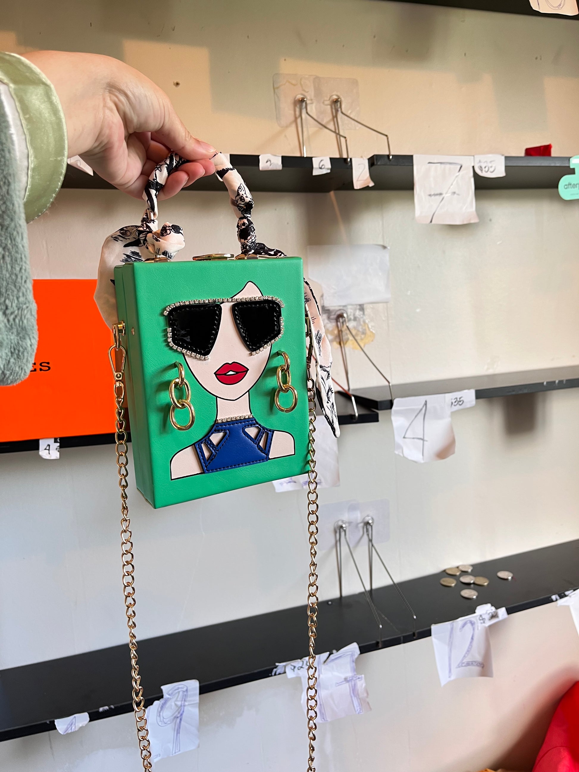 Elegant hard type Face bag hancarry or crossbody