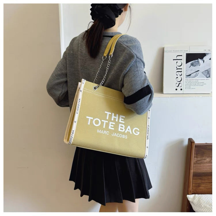 Marc Jacobs , The Tote bag