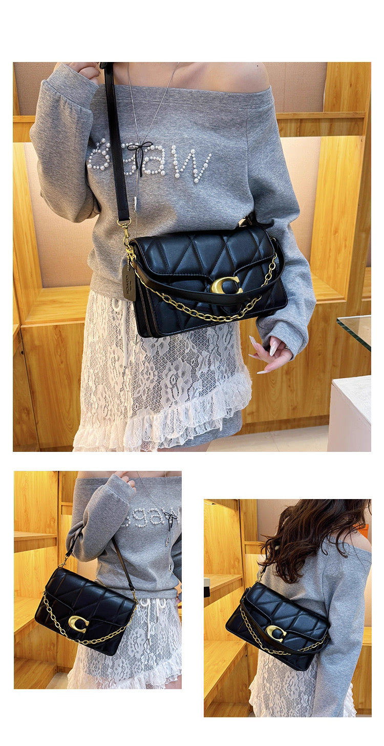 Pre order Coach versatile shoulder crossbody bag