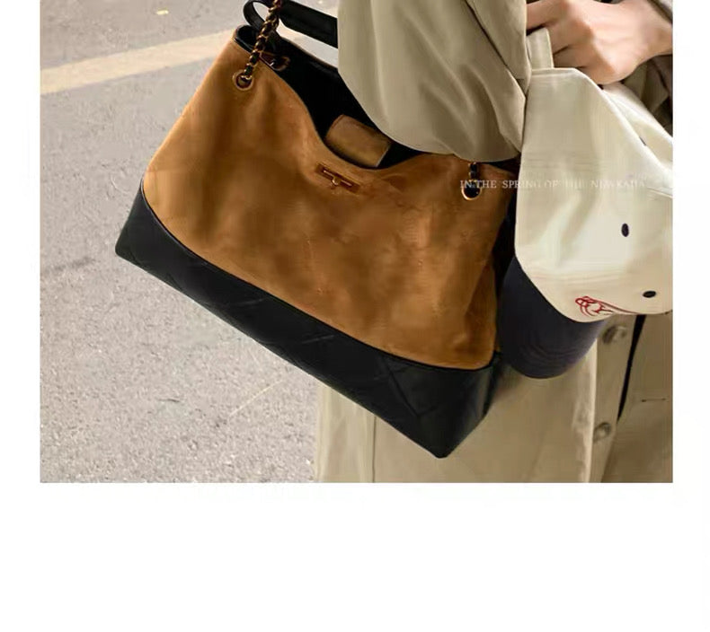 C shoulder bag
