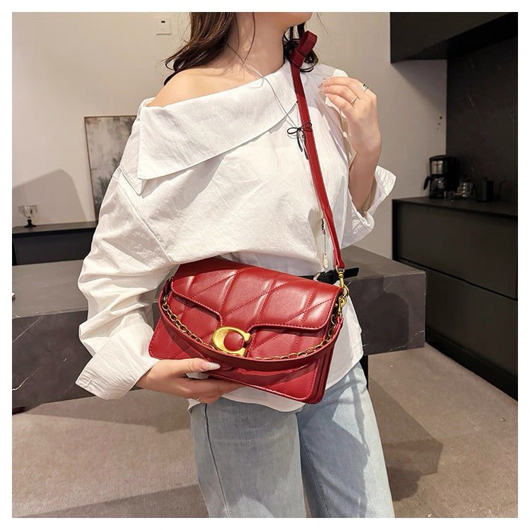 Pre order Coach versatile shoulder crossbody bag