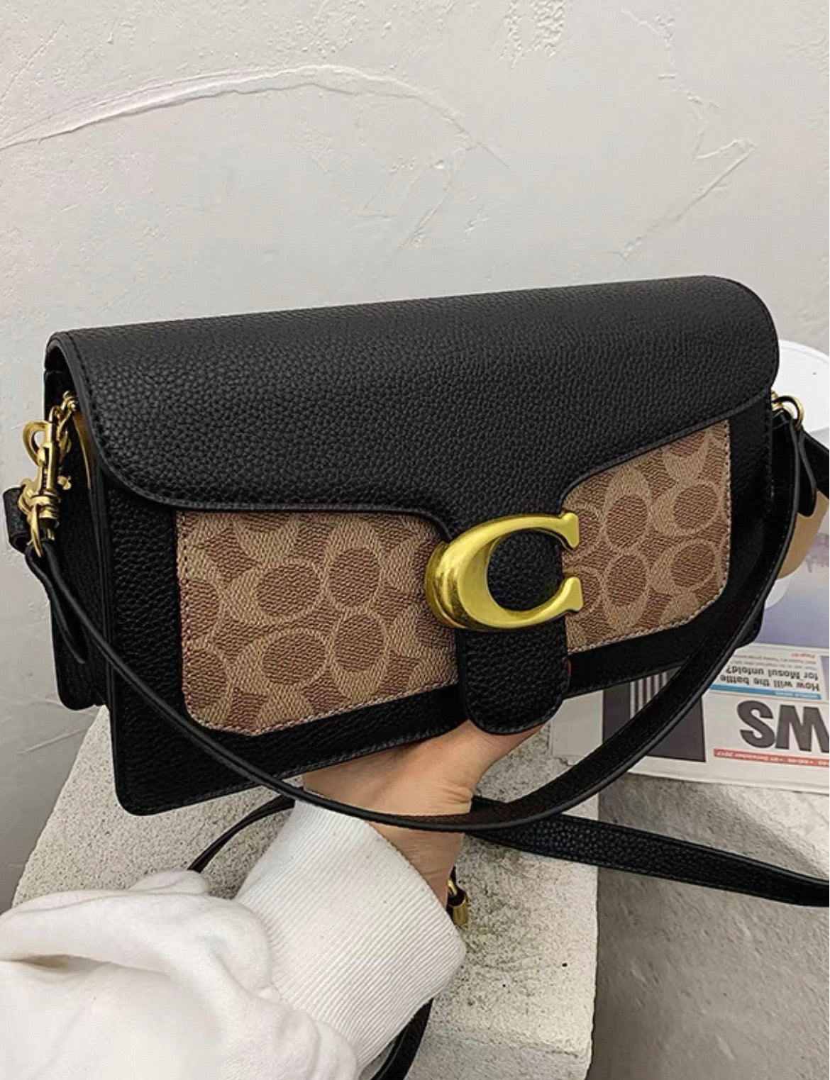 Pre order Coach underarm /shoulder bag