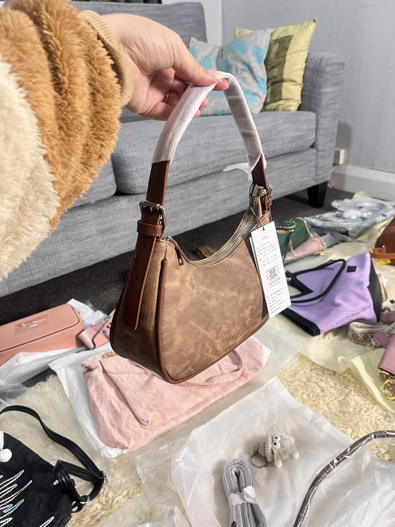 Casper&Keanu Elegant Niche Crescent armpit high end Shoulder Crossbody Bag With sling and pendant