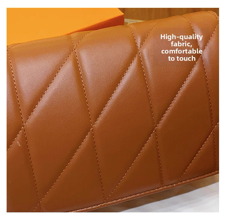 Pre order Coach versatile shoulder crossbody bag