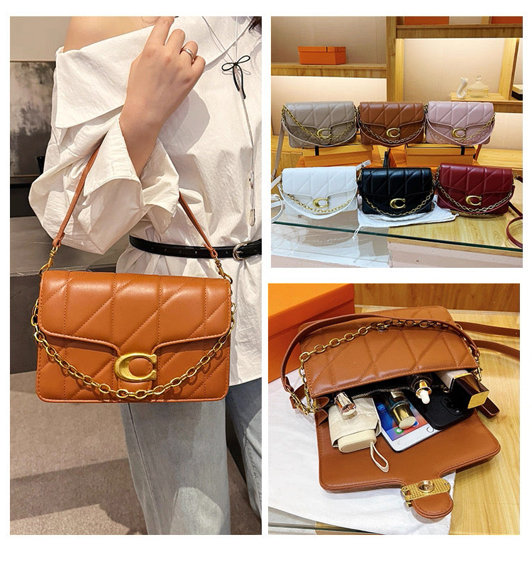 Pre order Coach versatile shoulder crossbody bag