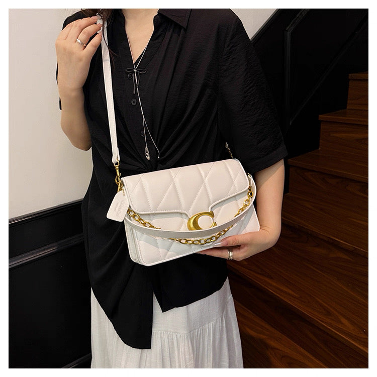 Pre order Coach versatile shoulder crossbody bag