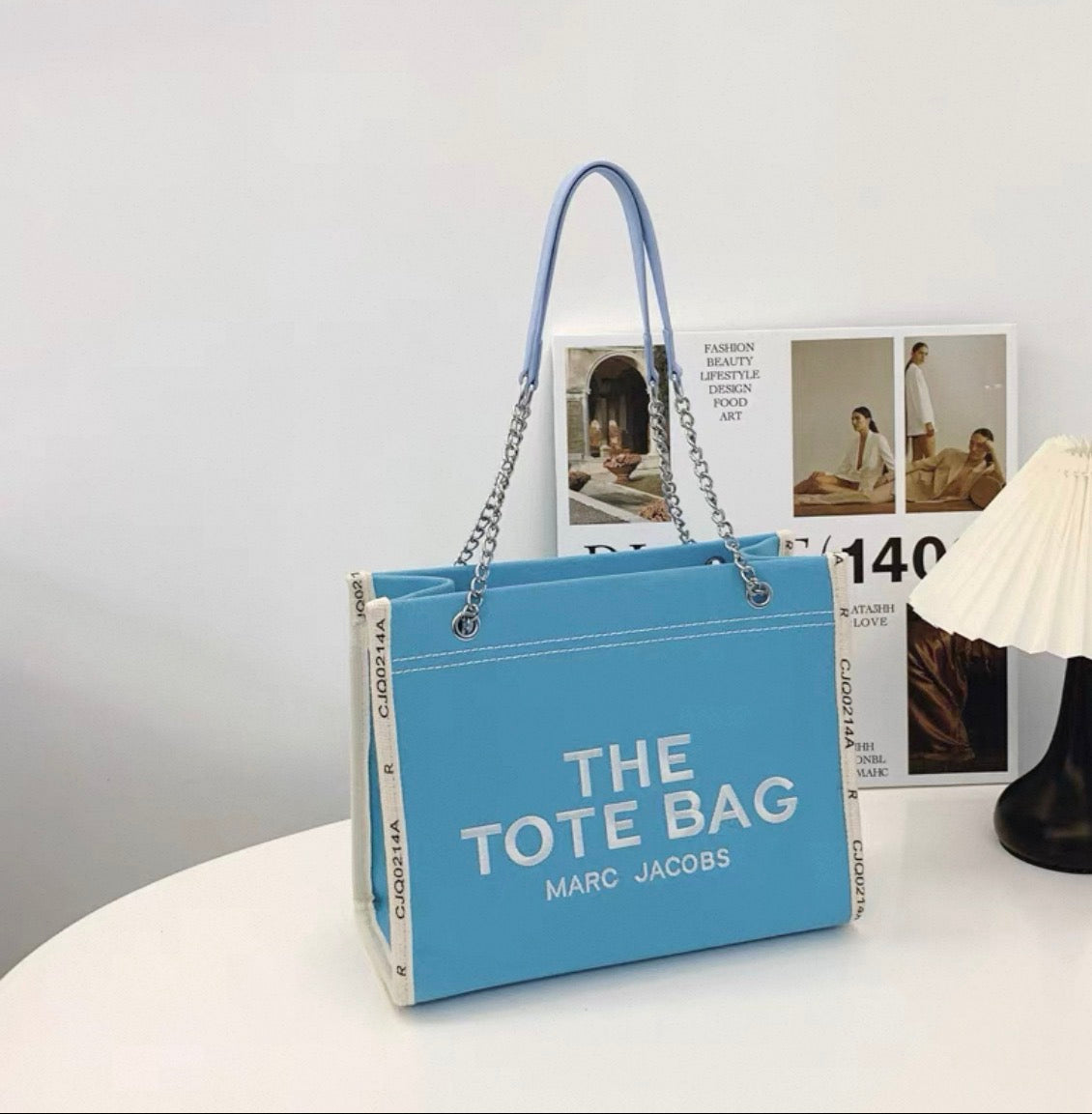 Marc Jacobs , The Tote bag