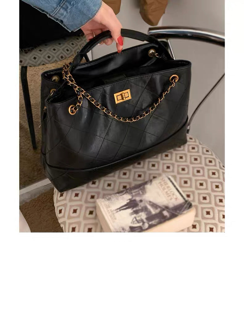 C shoulder bag
