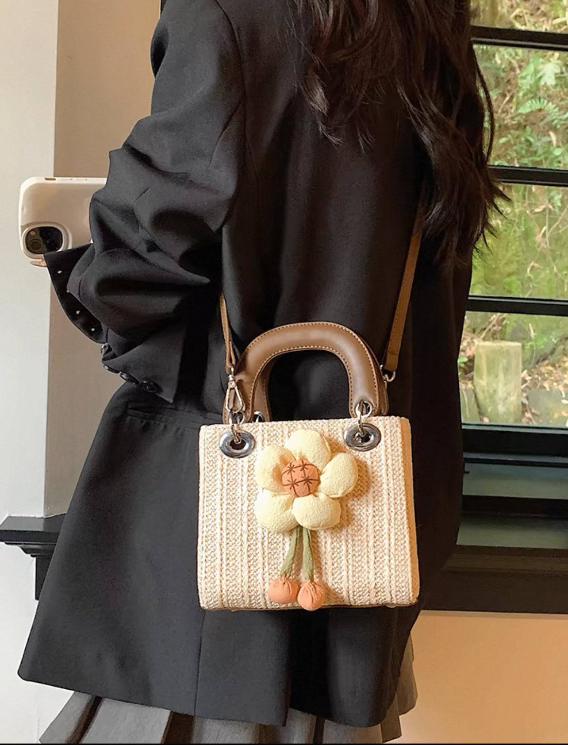 Elegant Woven Straw 2025 New Niche Design Crossbody Bag Seaside Resort Style Popular Satchel Princess Diana Bag