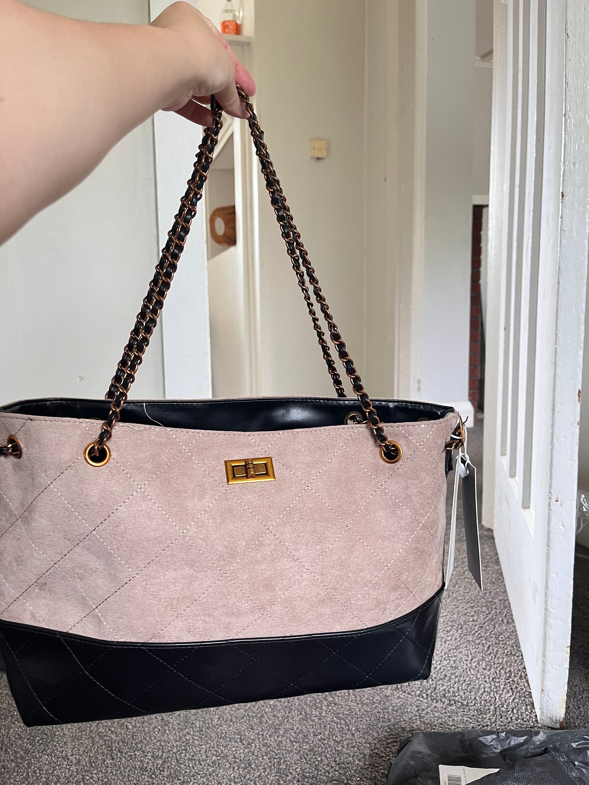 C shoulder bag