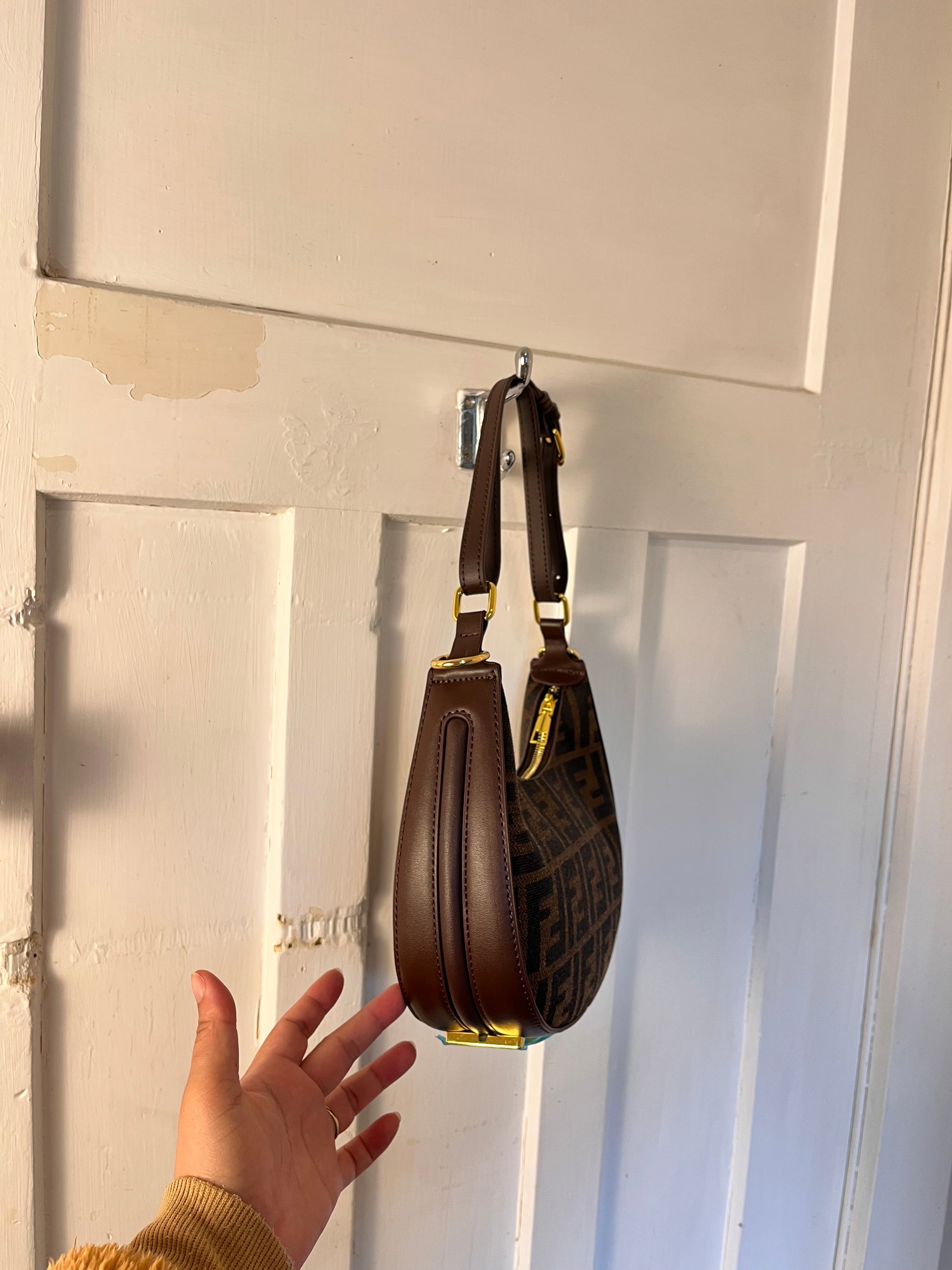 F shoulder bag , Genuine leather