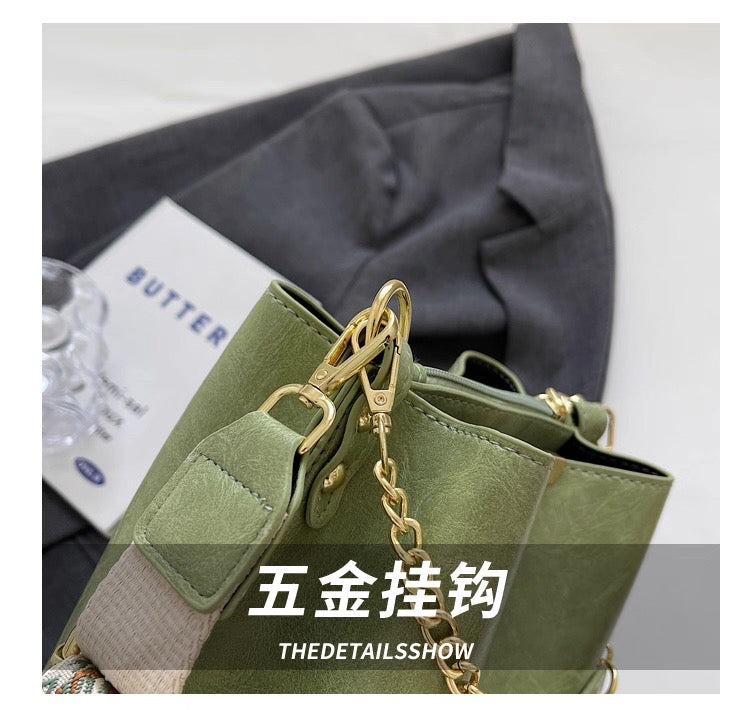 Internet Celebrity High-End 2025 Bucket Bag Foreign Style Wide Crossbody Bag